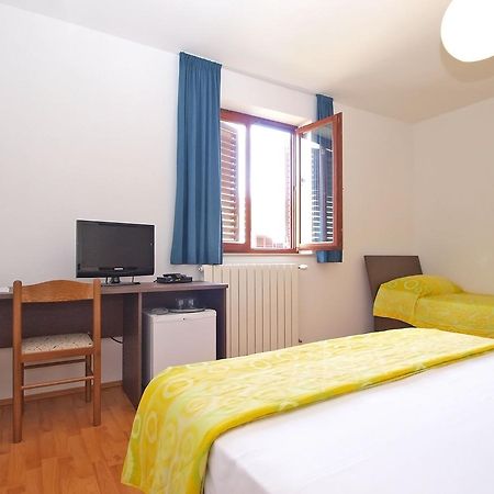 Rooms Ivica 1452 Fažana Екстериор снимка